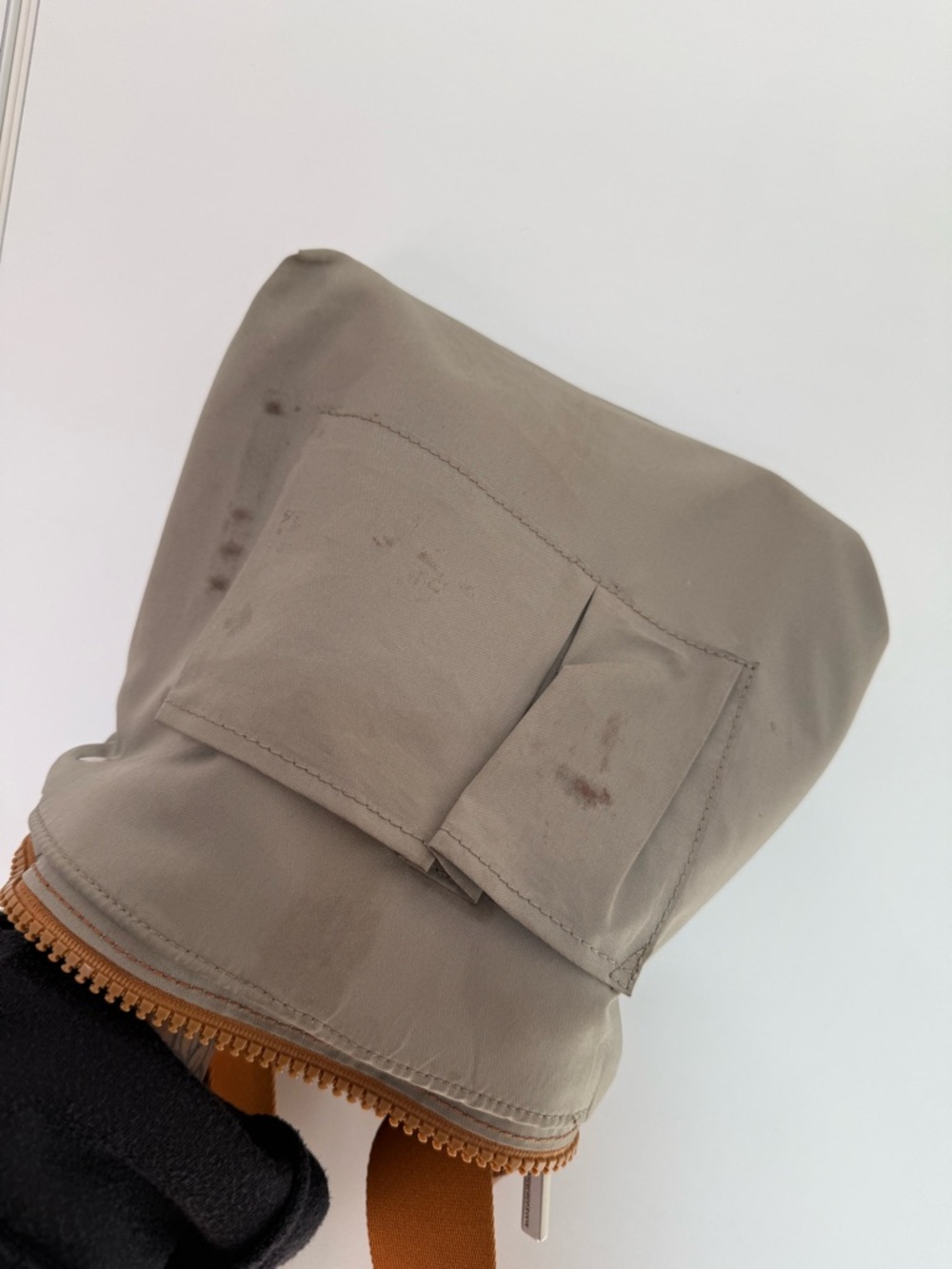 Mandarina Duck genuine leather crossbody bag with logo strap - Picture 10 of 10